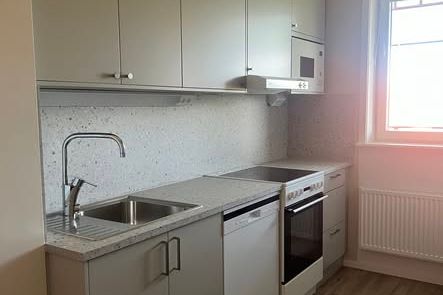 2 rok i nyrenoverat hus i Hjärsta