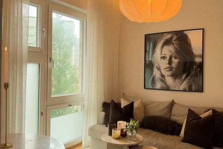 Ljus och modern 2:a i Barkarby