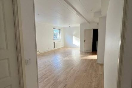 Rymlig 3:a med uteplats i Huddinge